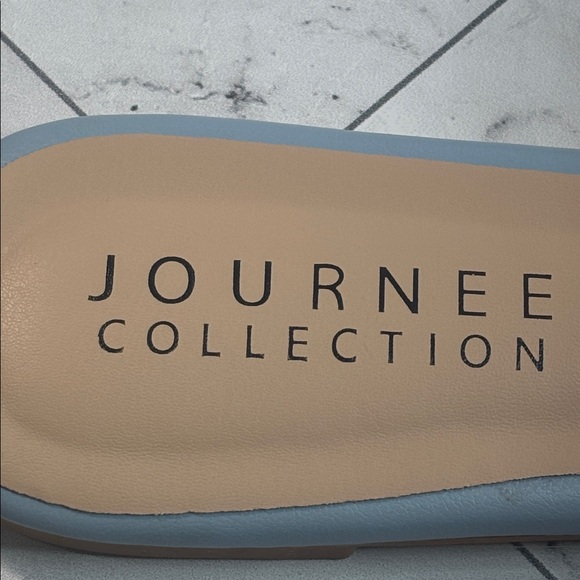 NWT Journee Collection Women Fayre Light Blue Faux Leather Slide Sandal Size 8.5 - Picture 6 of 8